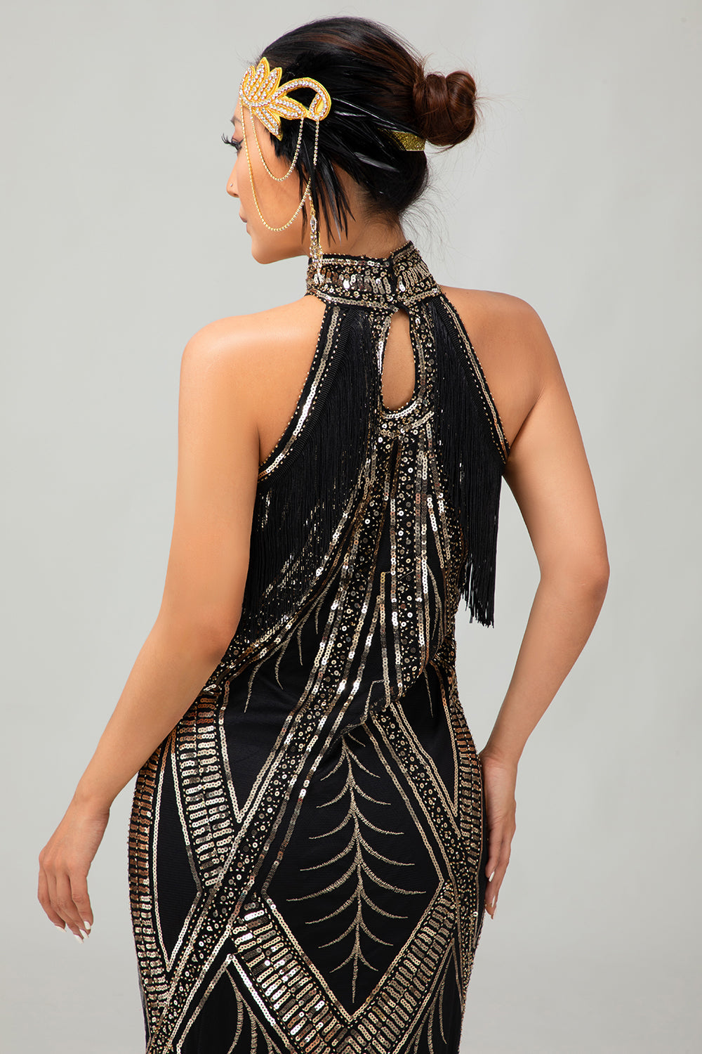 Sparkly Halter Black Golden Sequins Gatsby Midi 1920s Dress with Fringes