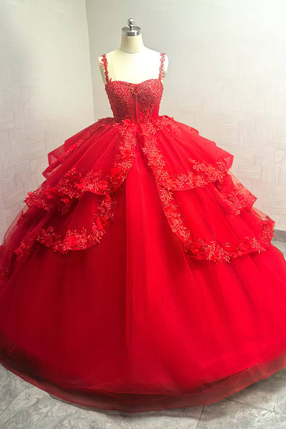 Sparkly Red Ball Gown Spaghetti Straps Beaded Quinceanera Dress with Appliques