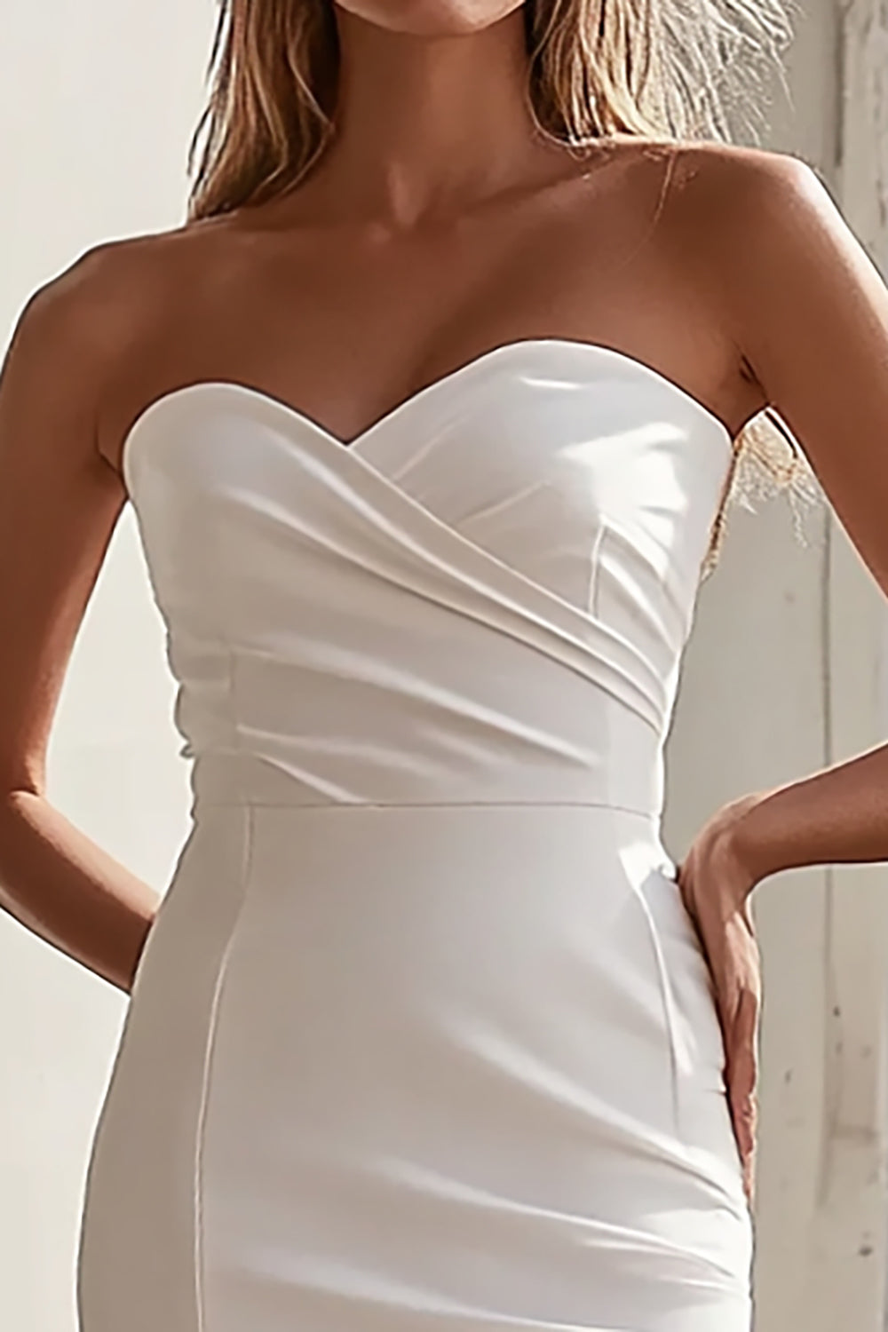 Bodycon White Sweetheart Satin Short Graduation Dress