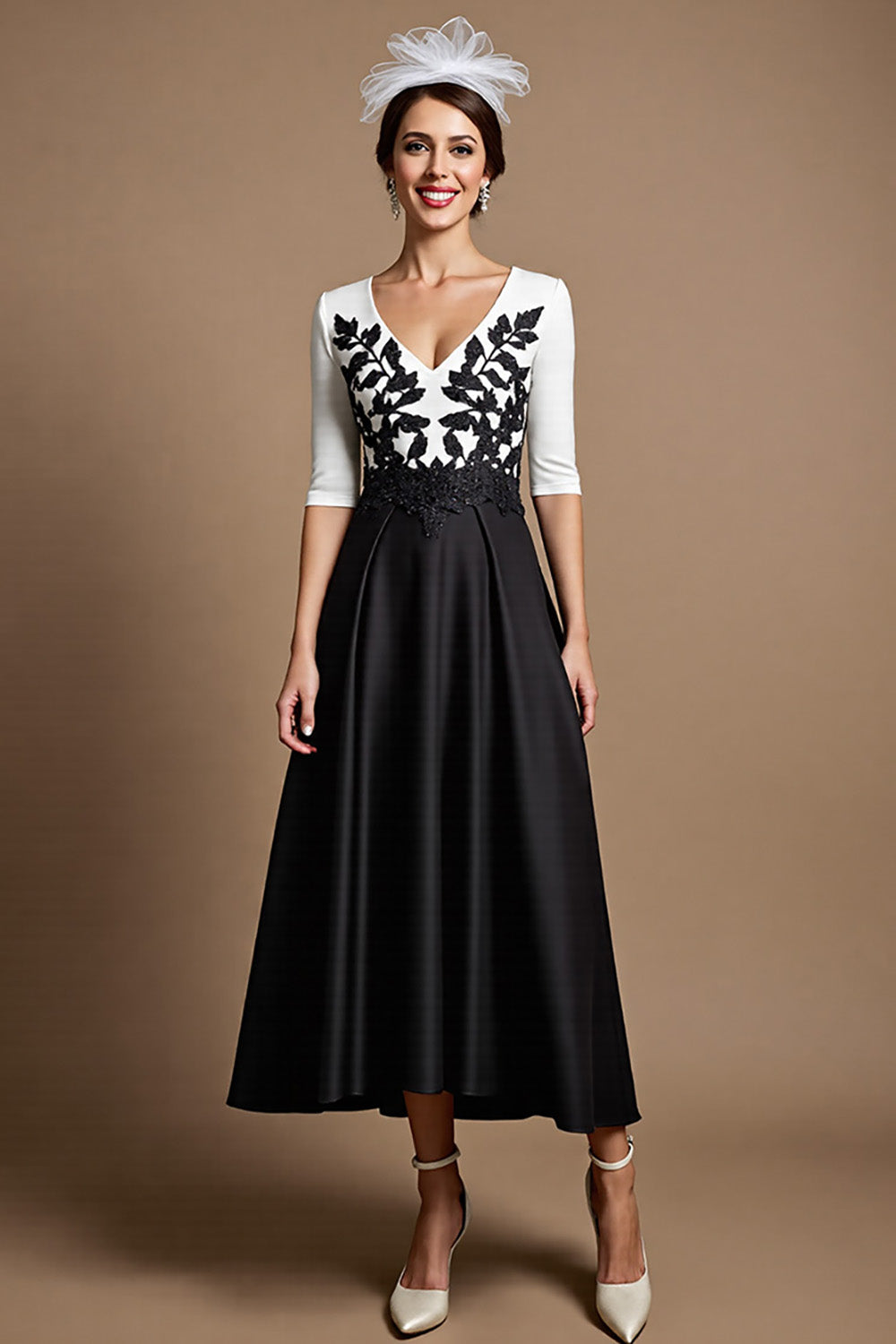 Black and White A Line Half Sleeves Long Mother of the Bride Dress with Appliques