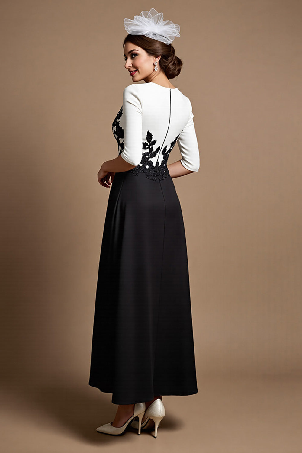 Black and White A Line Half Sleeves Long Mother of the Bride Dress with Appliques