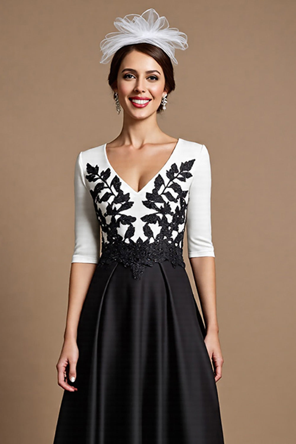 Black and White A Line Half Sleeves Long Mother of the Bride Dress with Appliques