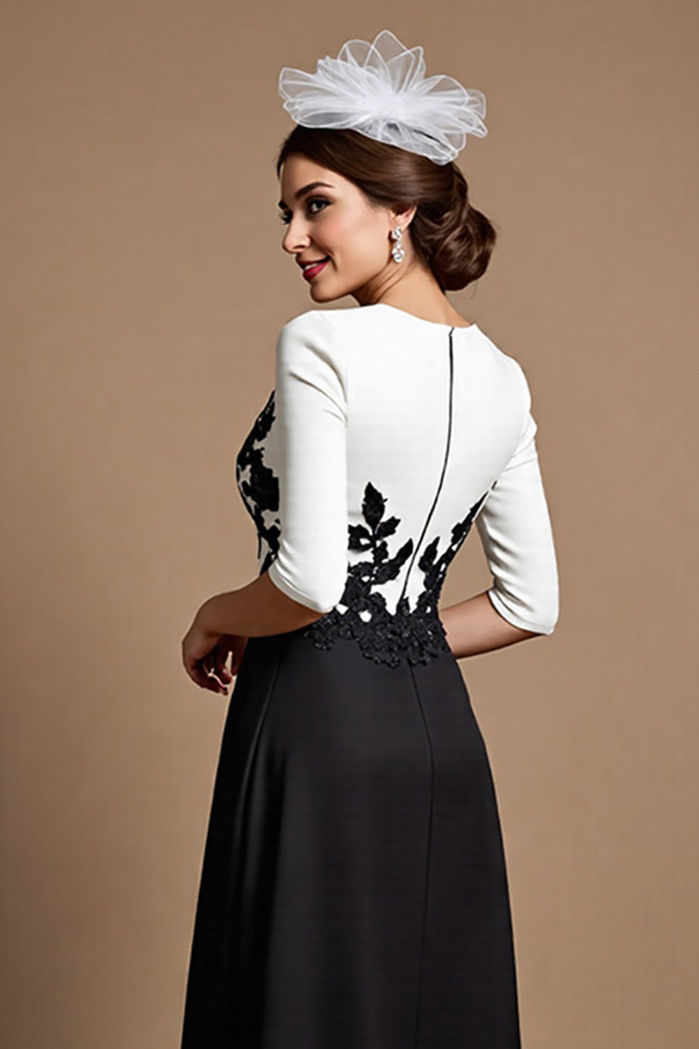 Black and White A Line Half Sleeves Long Mother of the Bride Dress with Appliques