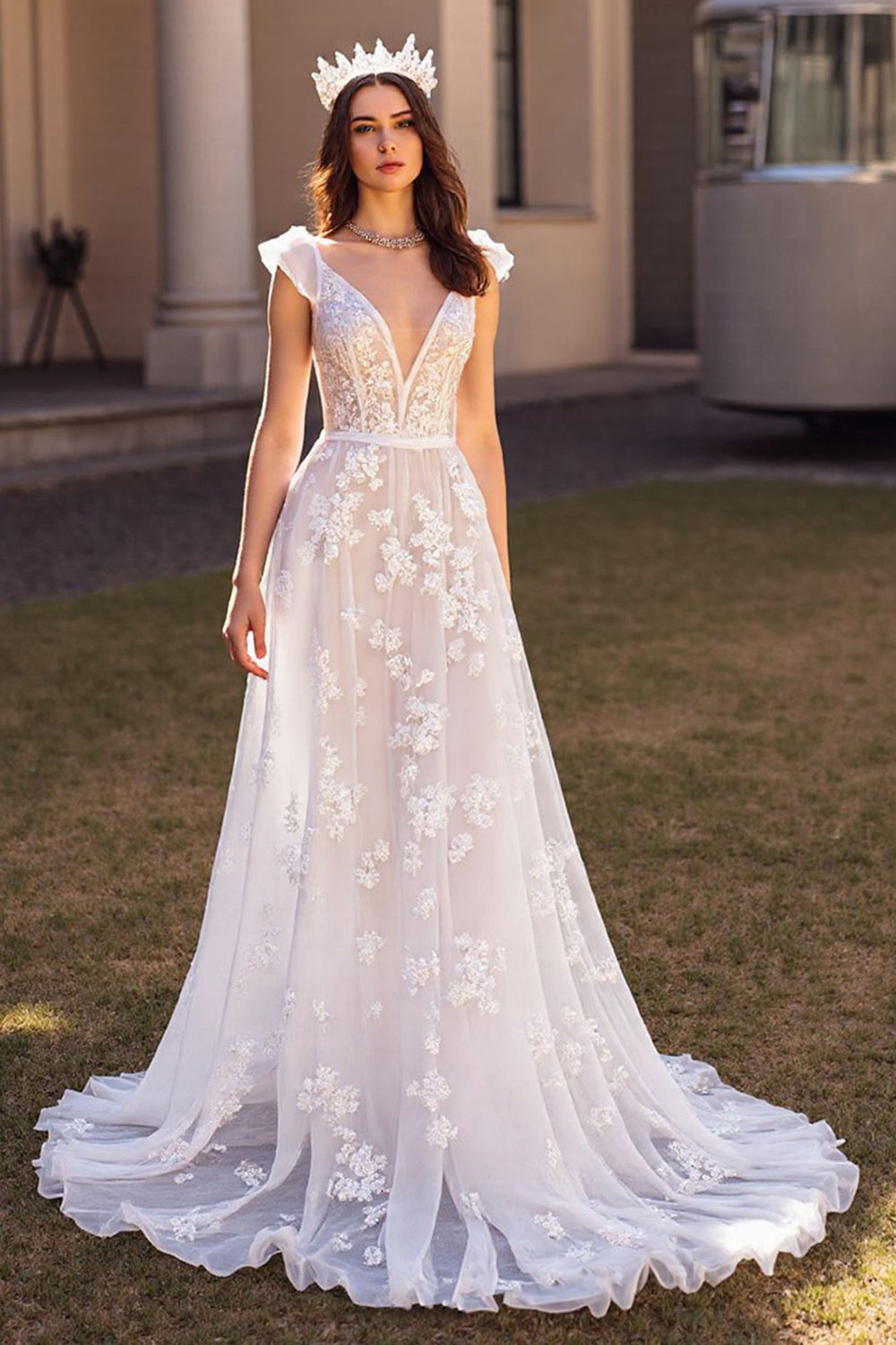 Ivory Tulle Sweep Train Boho Wedding Dress with Appliques