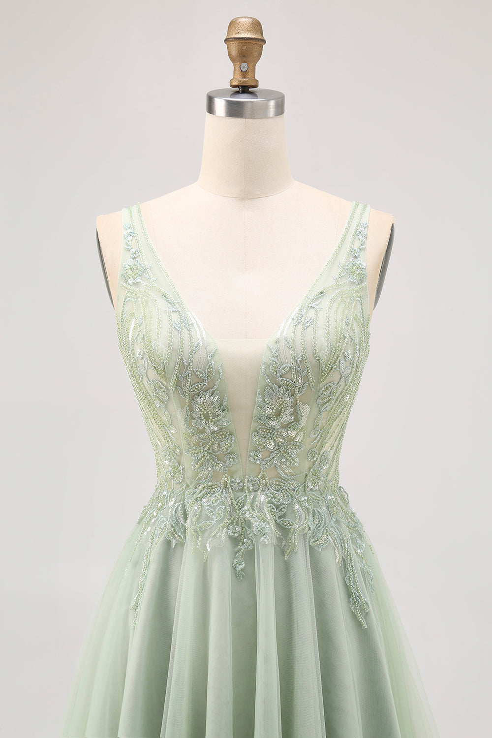 Sparkly Green Tulle V-Neck Beaded Short Cocktail Dress with Appliques