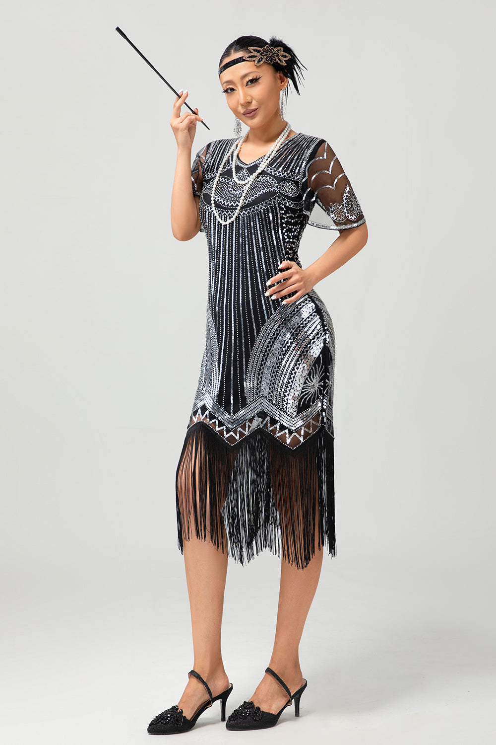 Sparkly Black Silver Sequins Bodycon Gatsby Midi 1920s Dress with Tassels