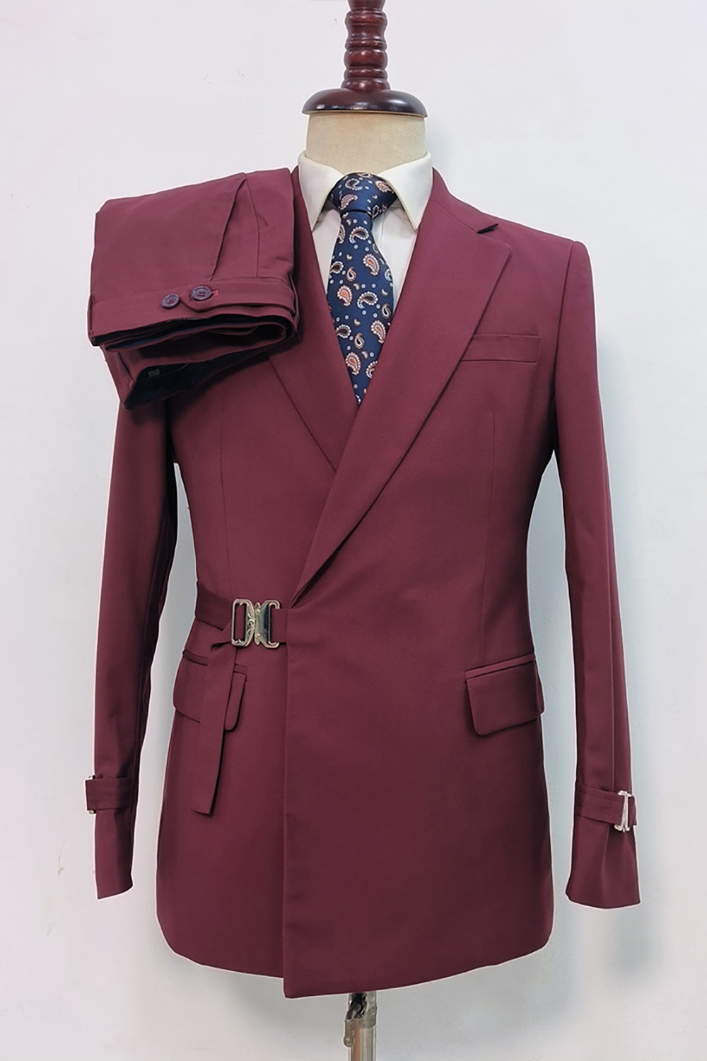 Navy Notched Lapel 2 Pieces Slim Fit Men Formal Suits with Lapel Chain