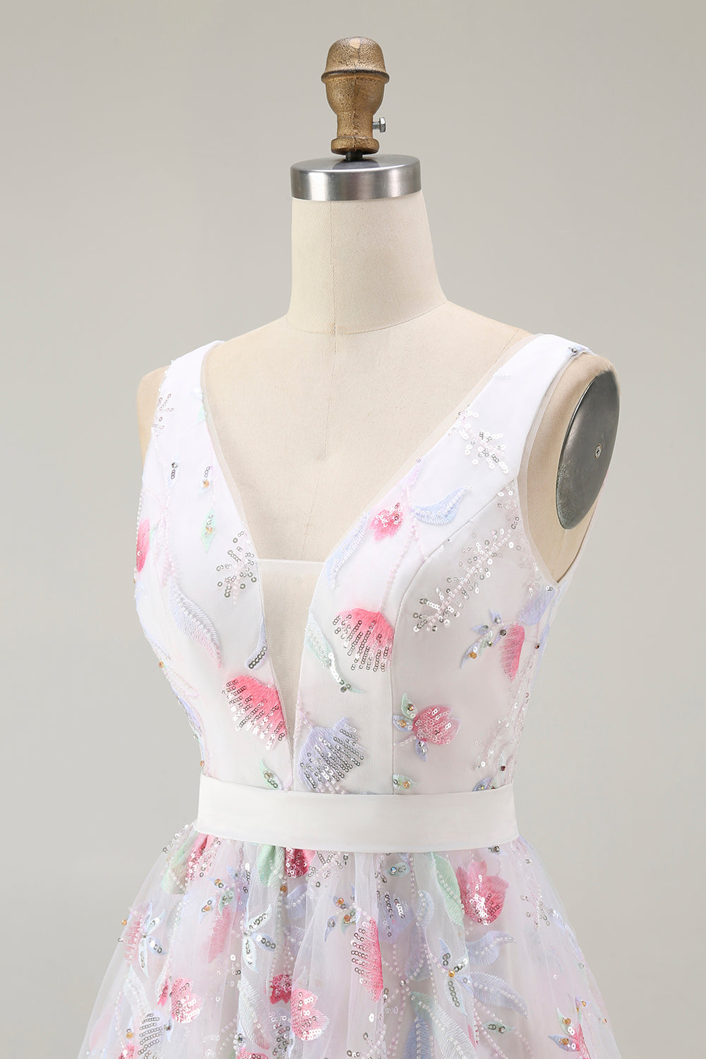 Sparkly Floral White V-Neck Backless A Line Sequin Homecoming Dress