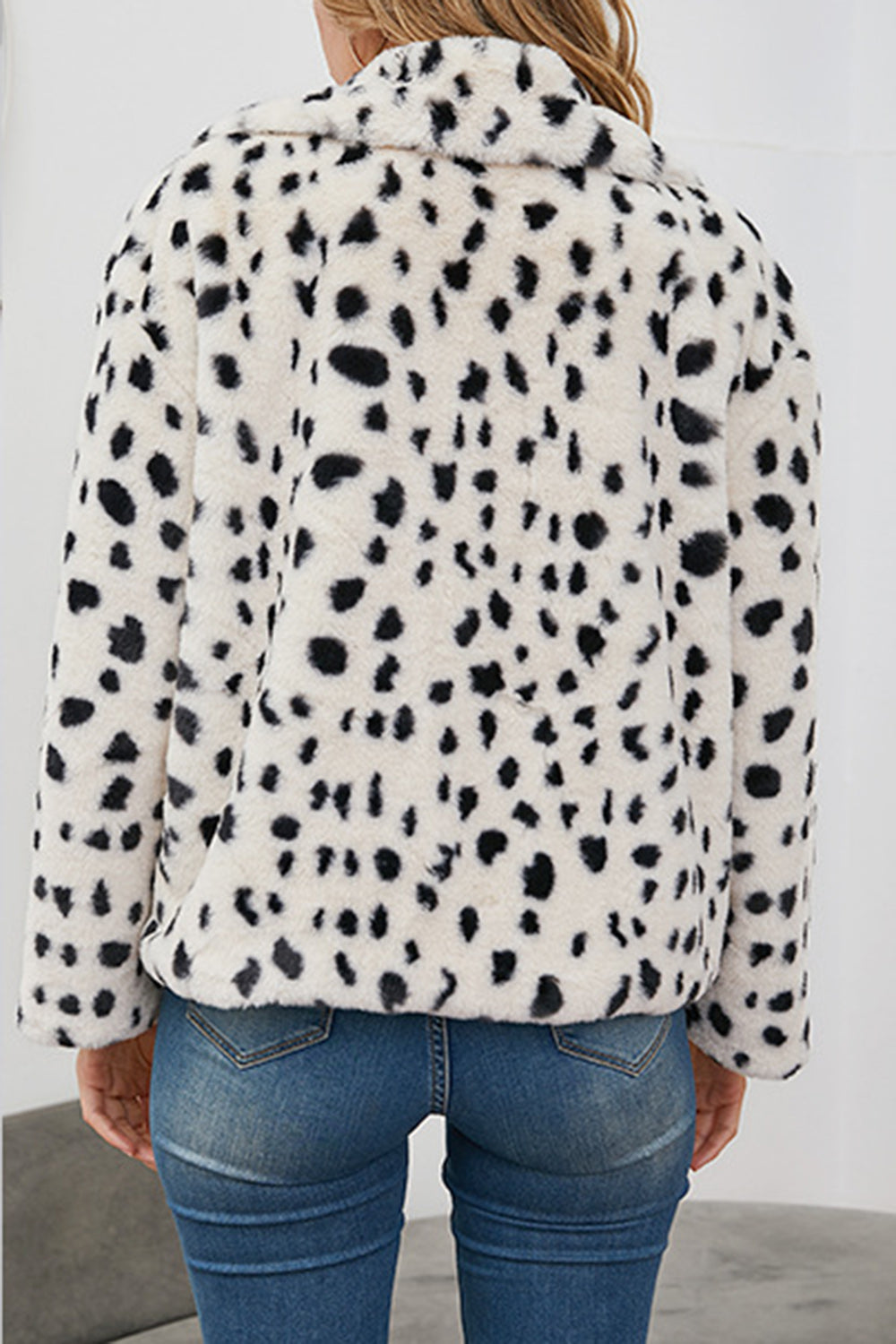 Beige Leopard Printed Faux Fur Short Shearling Coat with Pockets