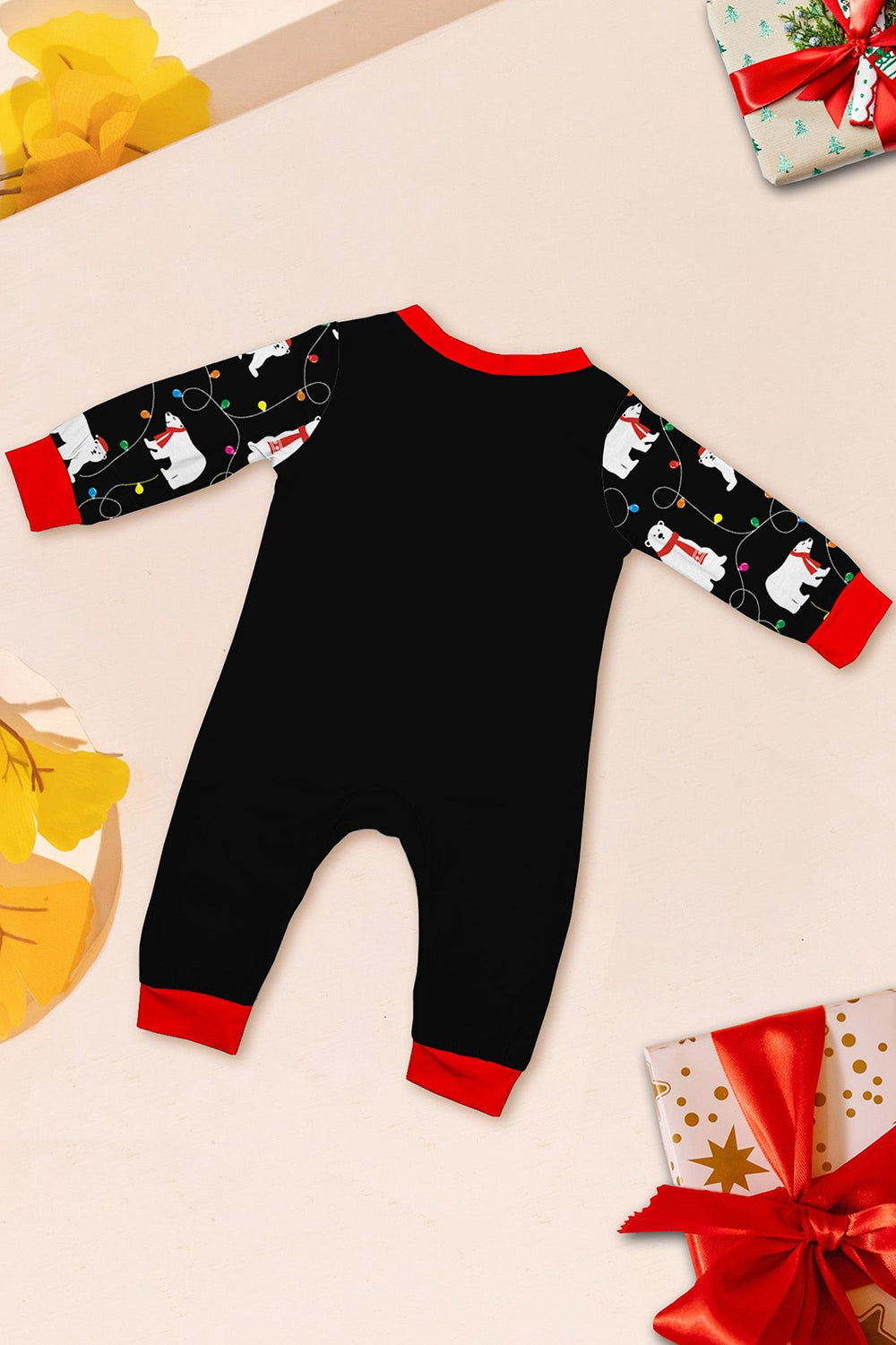 Black Long Sleeves Pear Pattern Printed Christmas Family Matching Pajamas
