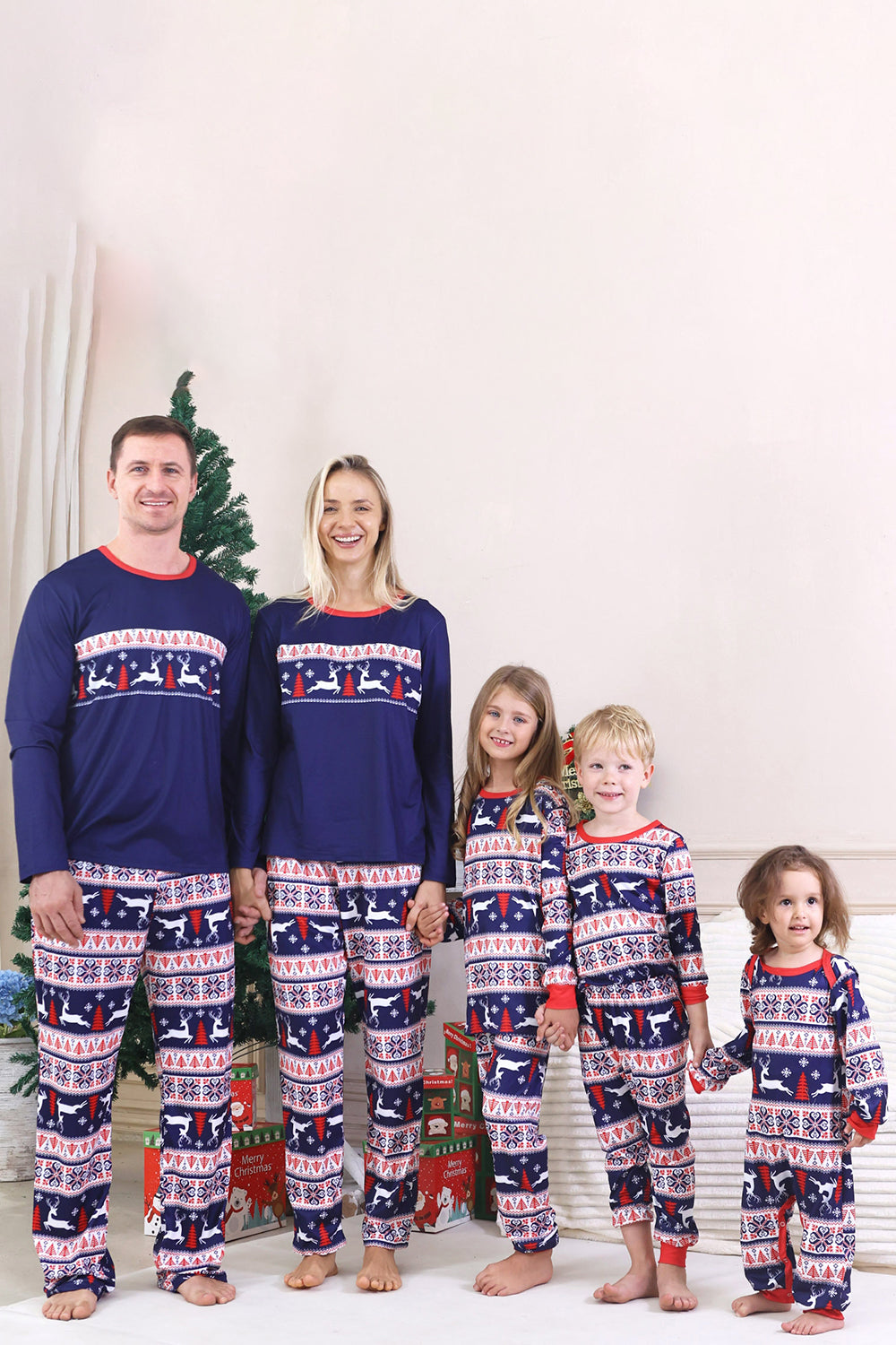 Red Winter Reindeer Printed Christmas Family Matching Pajamas