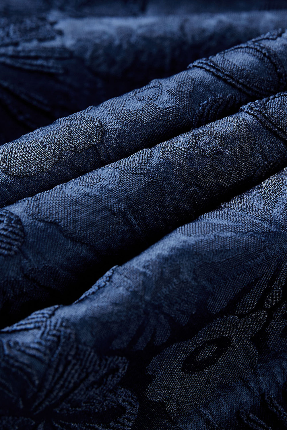 Peak Lapel Black Jacquard Men's Formal Suits