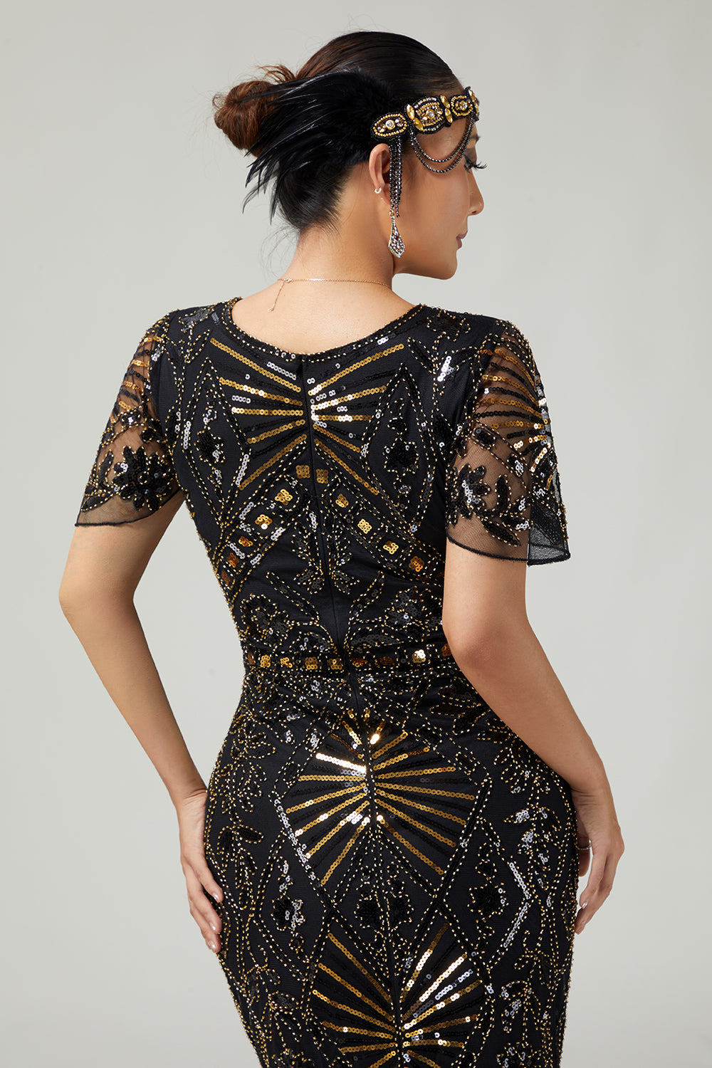 Black Golden Bodycon Fringed Sequin 1920s Dress With 5-Piece Accessories Set