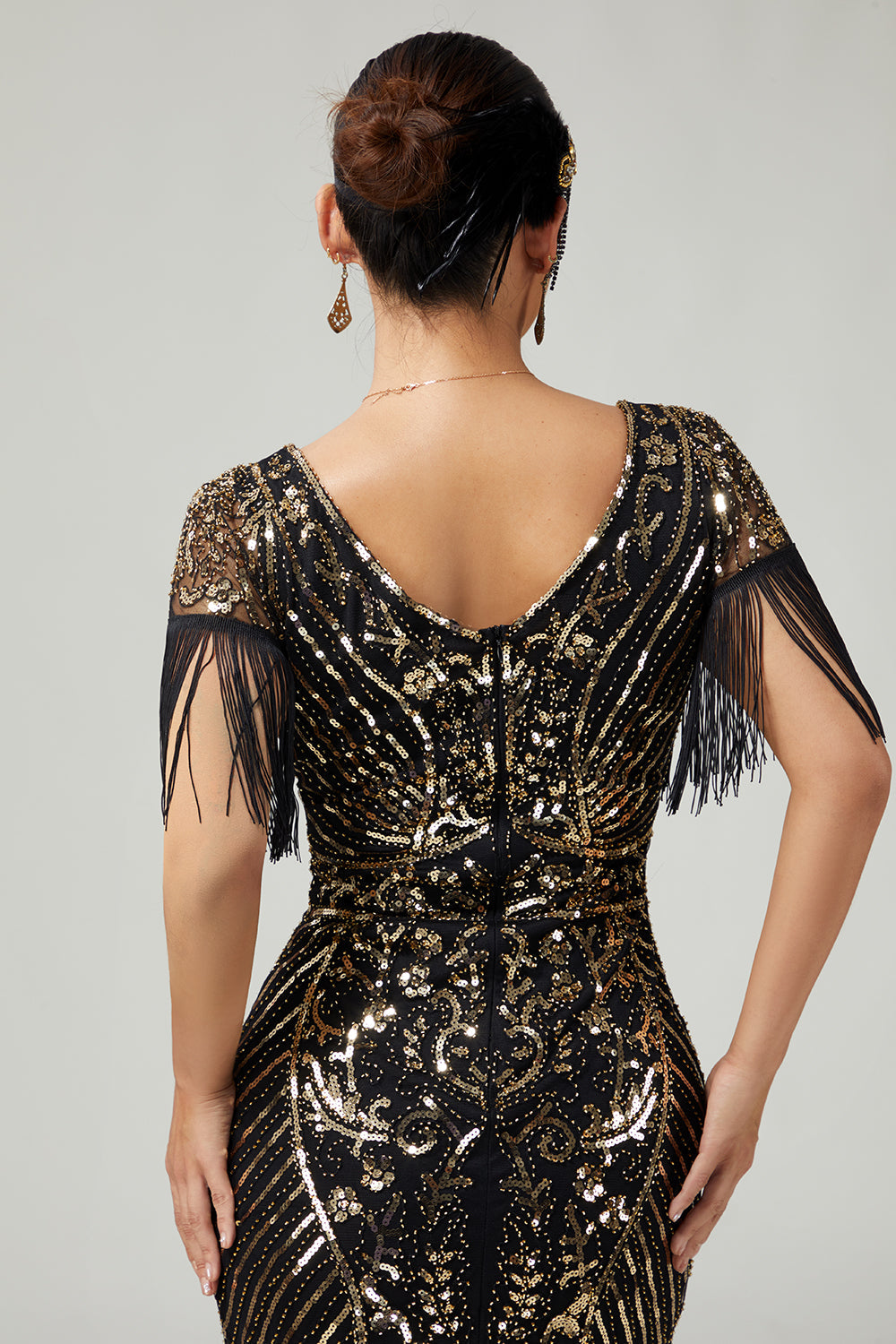 V Neck Bodycon Black Golden Sequin Fringed 1920s Dress with 5-Piece Accessories Set