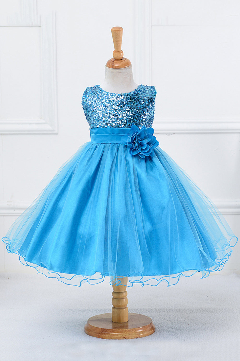 Sequins Sleeveless White Girls Dresses with Bowknot