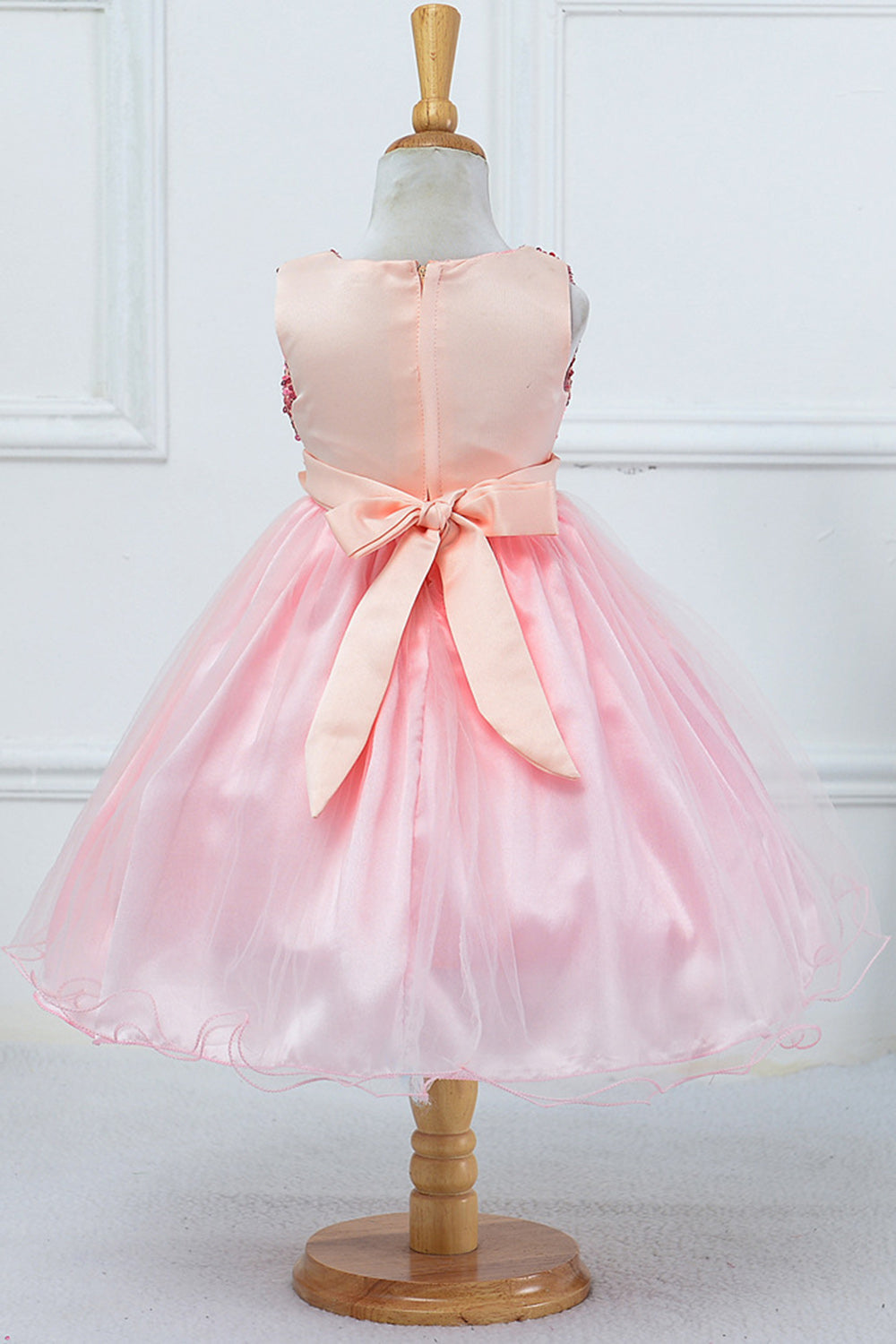 Sequins Sleeveless White Girls Dresses with Bowknot
