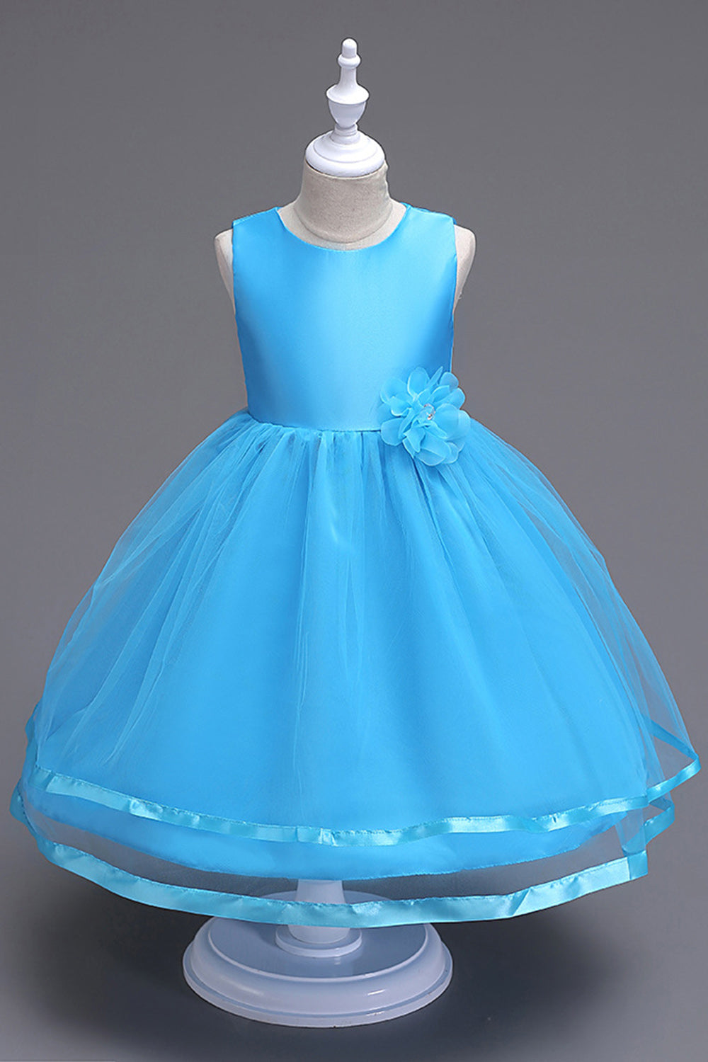 Boat Neck Tulle White Girls Dresses with Bow