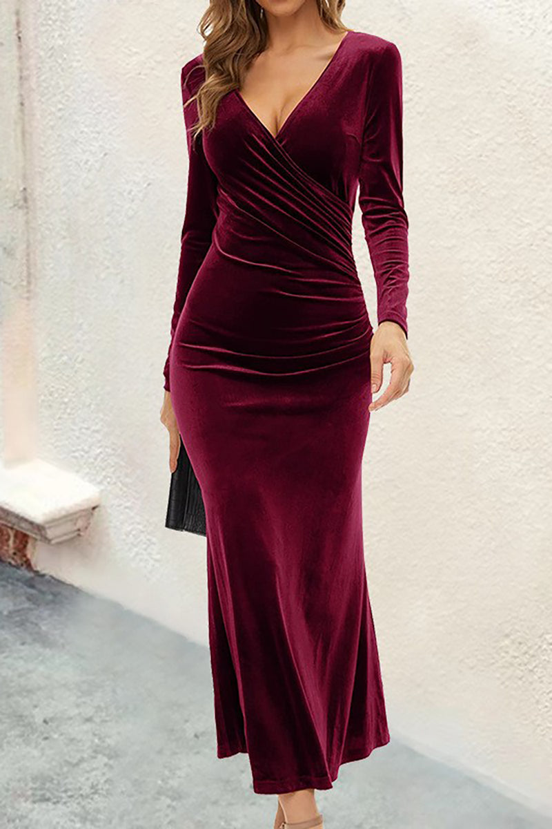 ZAPAKA Women Burgundy Velvet Dress with Long Sleeves Mermaid V