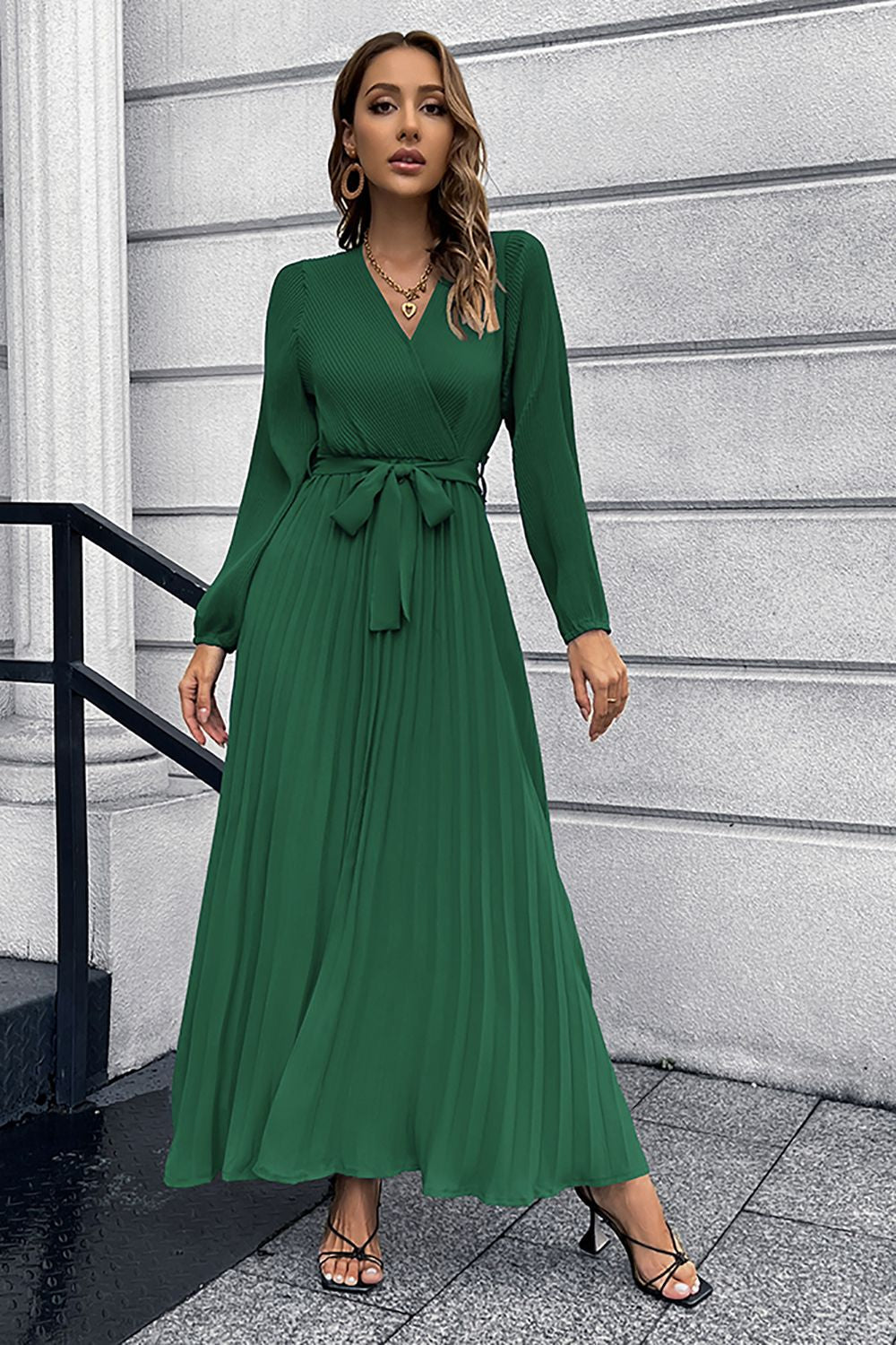 Long Sleeves Ruffles Casual Dress with Belt