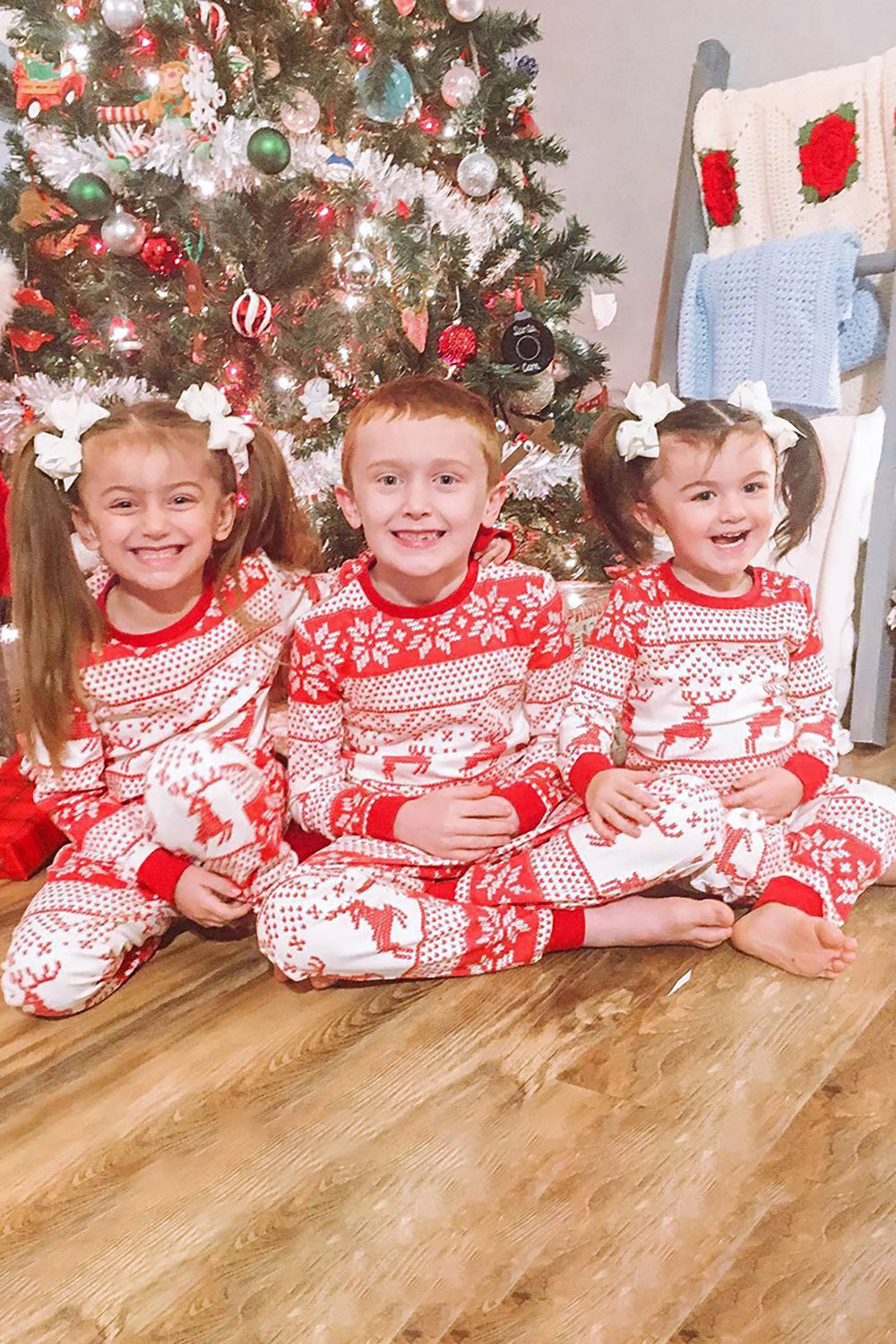 Red Snowflake and Deer Pattern Christmas Fmaily Matching Pajama Set