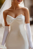 White Sweetheart Bodycon Satin Short Wedding Dress with Bow (without Gloves))
