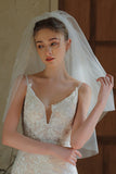 Sparkly Ivory Tulle Short Bridal Veil with Pearls