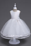 Boat Neck Tulle White Girls Dresses with Bow