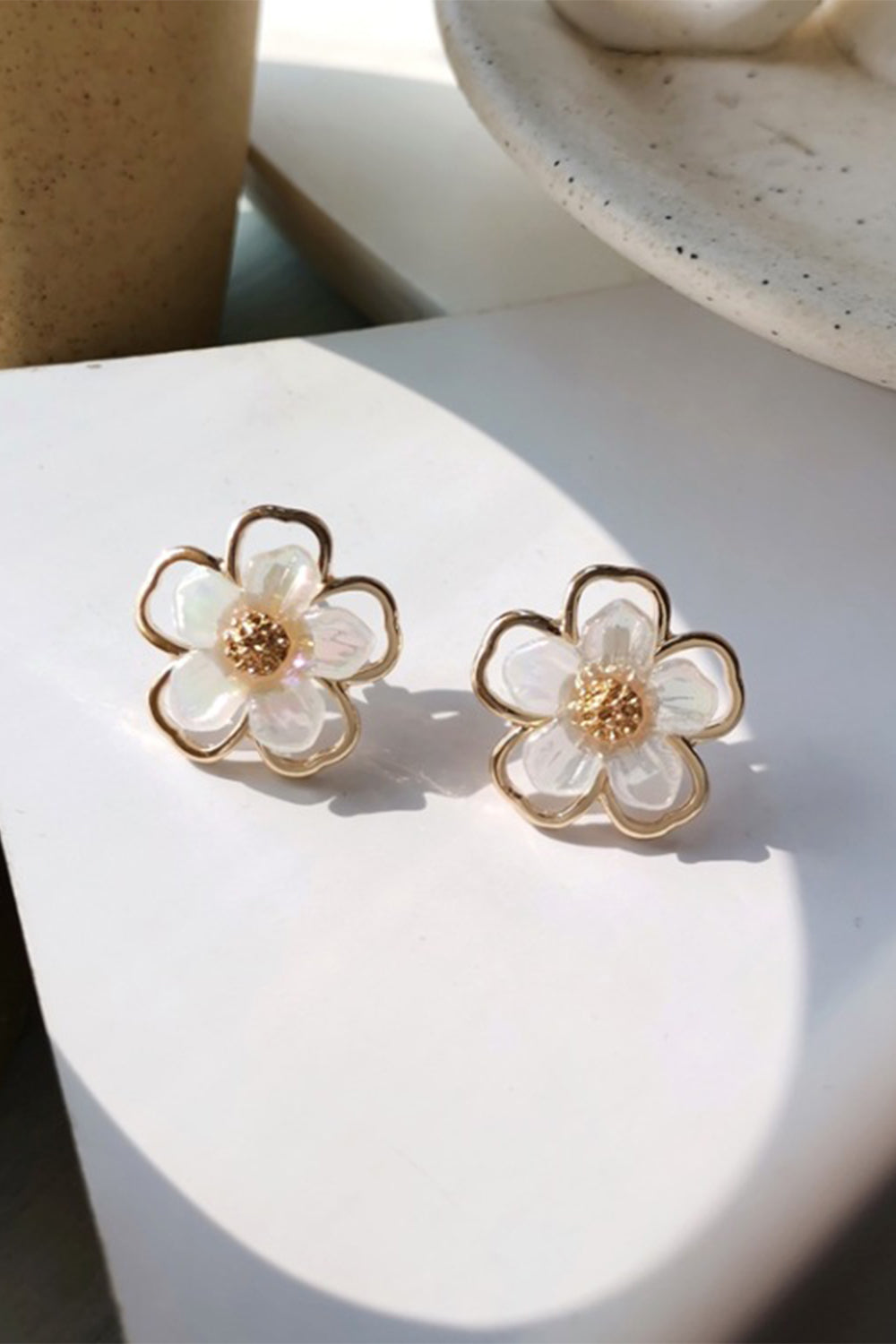 White Flowers Earrings