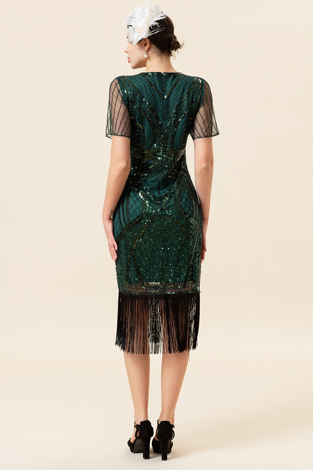 Sheath Round Neck Dark Green Beaded 1920s Flapper Dress with Tassel
