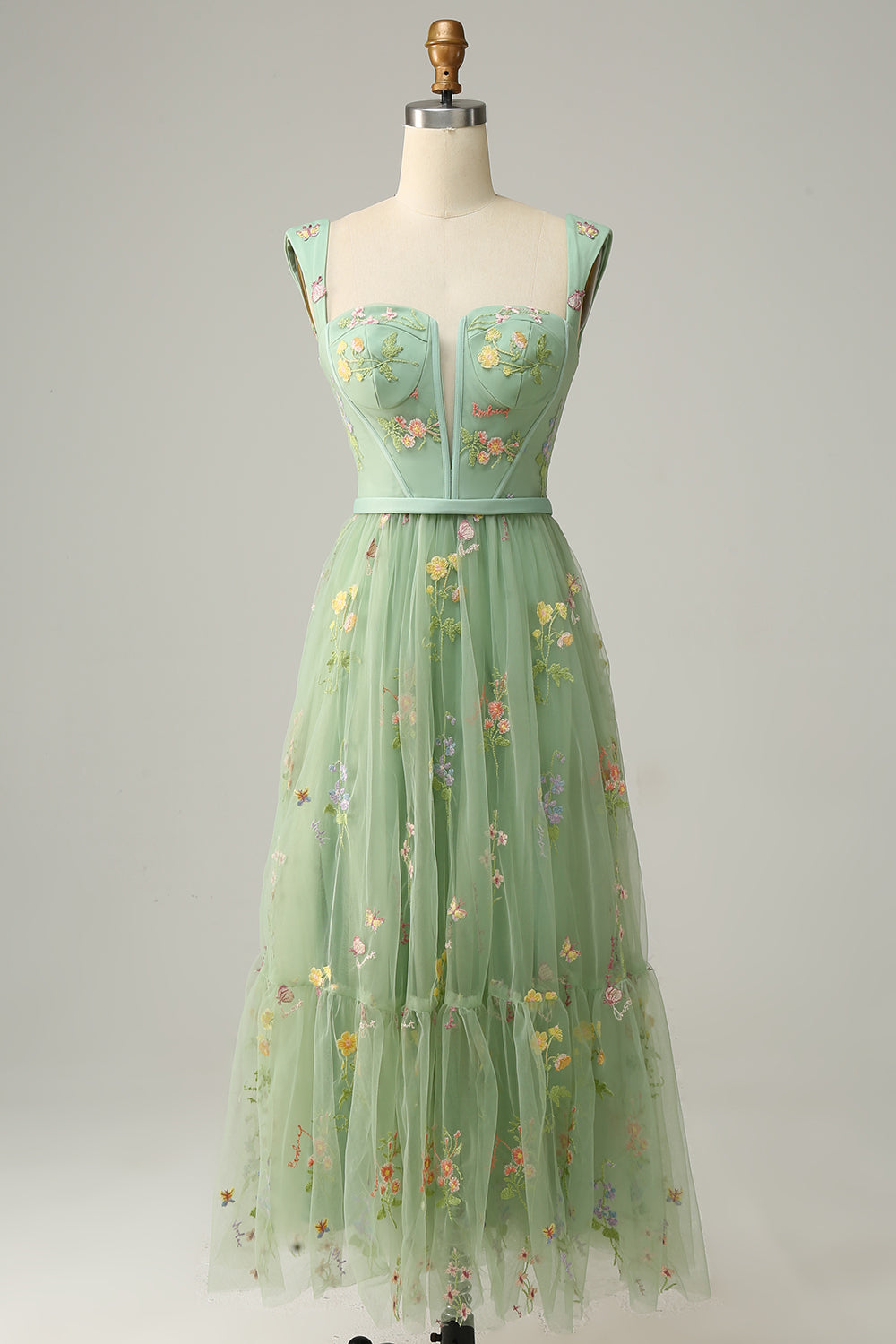 Zapaka Women Long Prom Dress Light Green A-Line Evening Dress With  Embroidery – ZAPAKA
