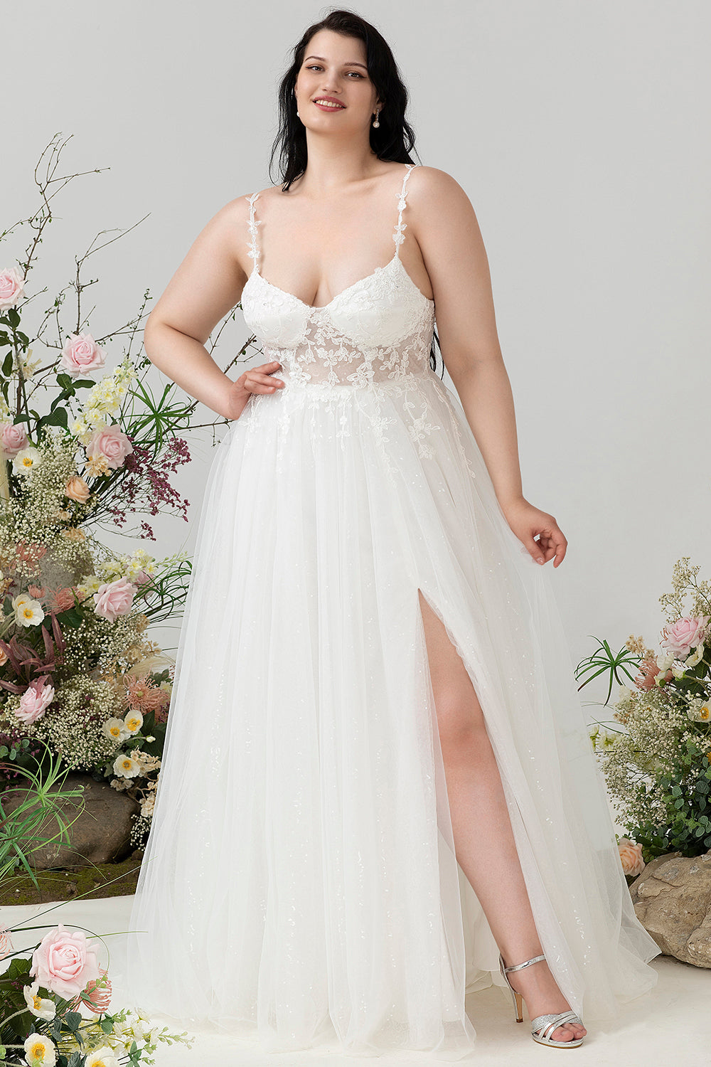 18 Flattering Wedding Dresses That Hide Belly Fat to Look Slimmer